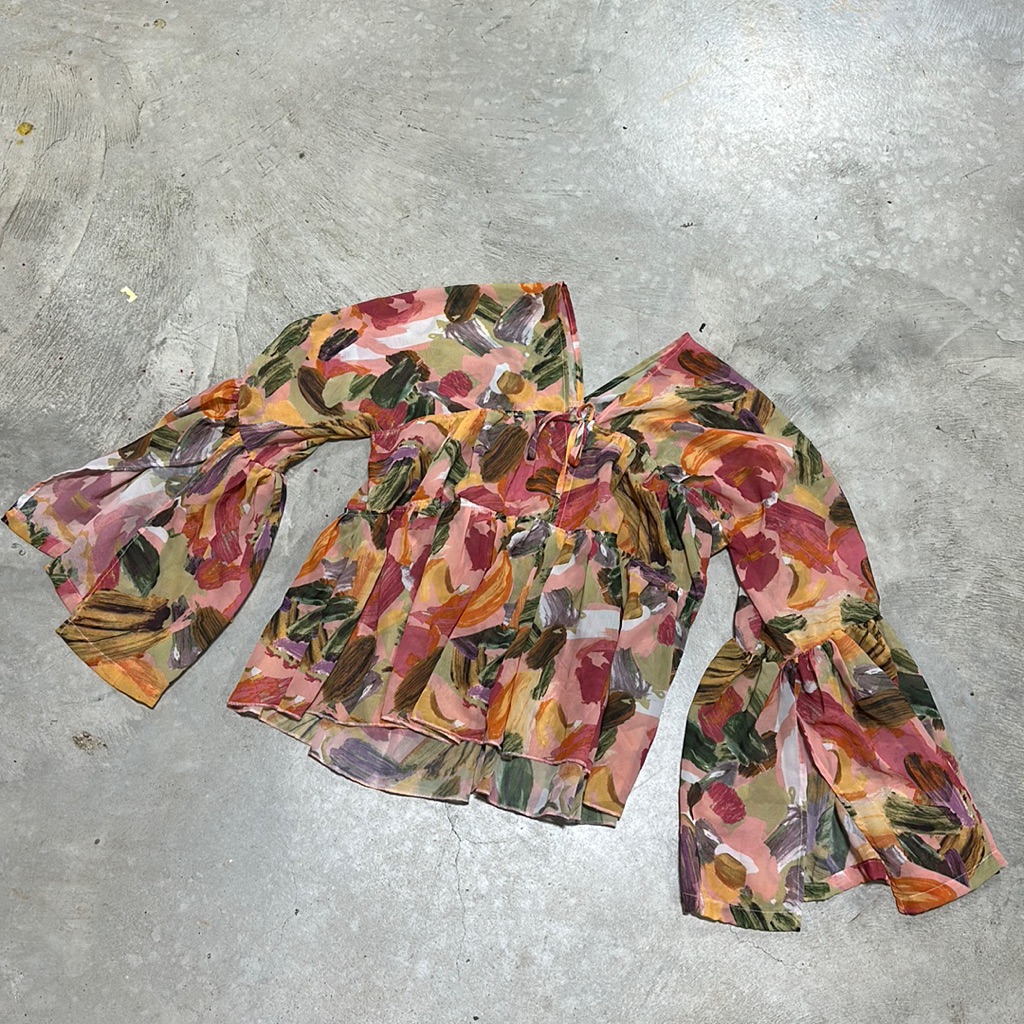 Shein Brand Multi Color Sheet Flowy Sleeve Top  Size M  K71